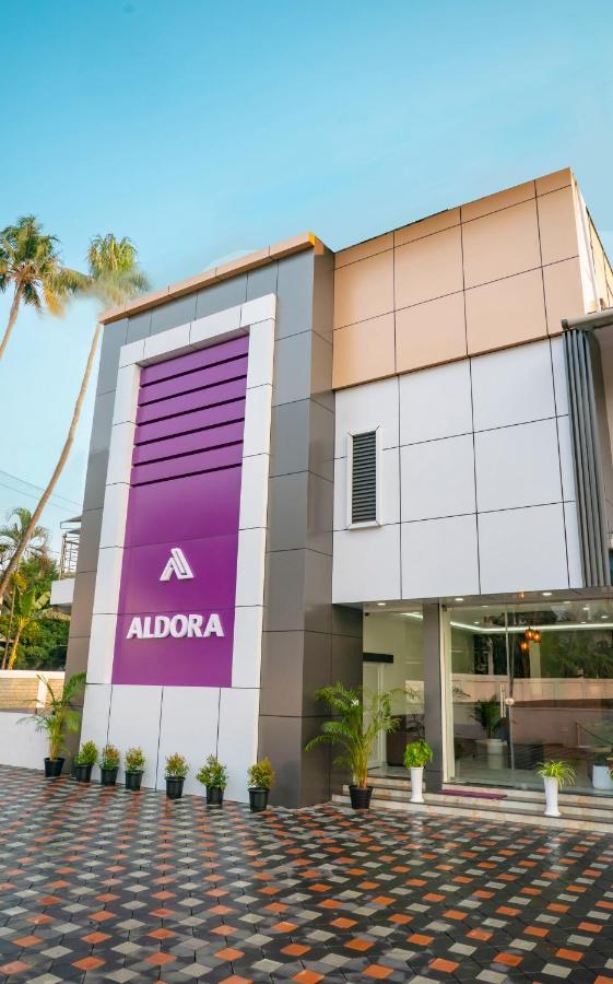Aldora Airport Residency Hotell Nedumbassery Exteriör bild