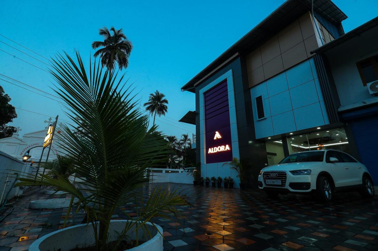 Aldora Airport Residency Hotell Nedumbassery Exteriör bild
