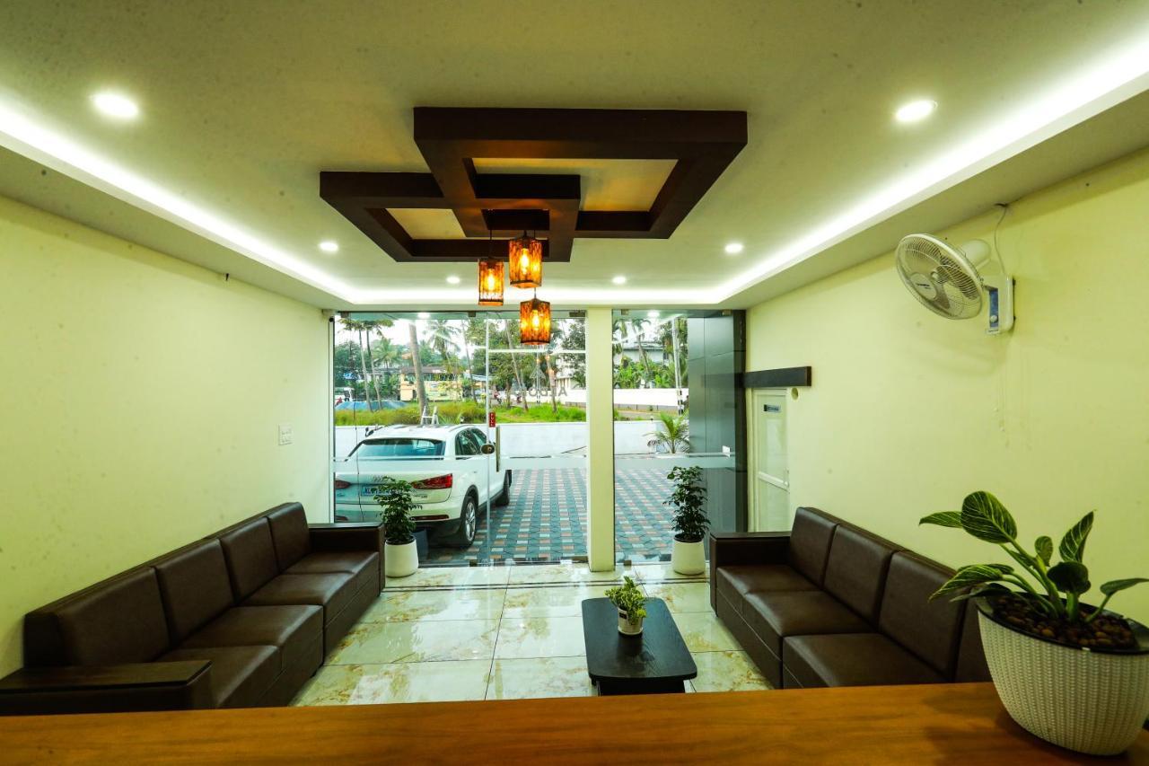 Aldora Airport Residency Hotell Nedumbassery Exteriör bild