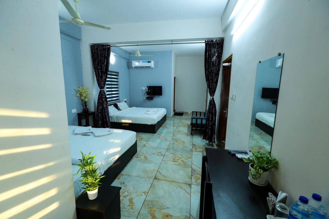 Aldora Airport Residency Hotell Nedumbassery Exteriör bild